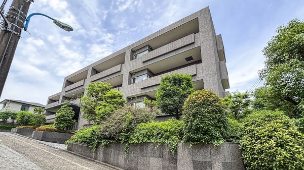 グランツオーベル目白近衛町の外観