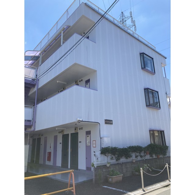 メゾンドール三鷹の外観