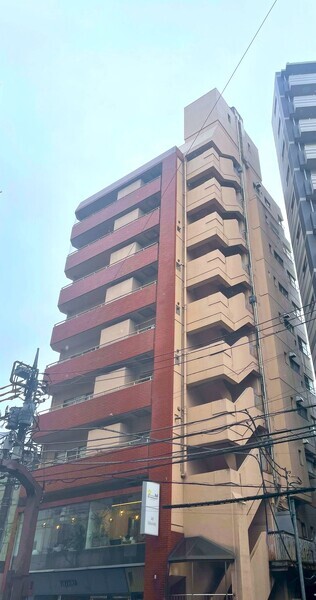 011