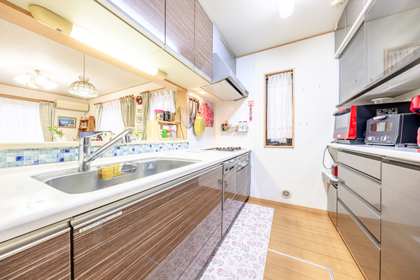 023