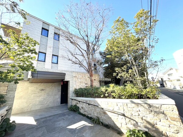 クリオ鵠沼海岸グランロワ