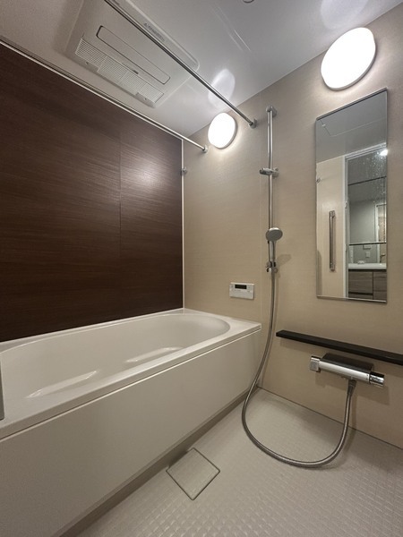 022