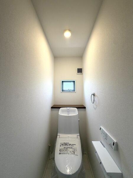 025