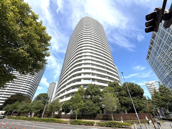 M.M.TOWERS FORESIS R棟