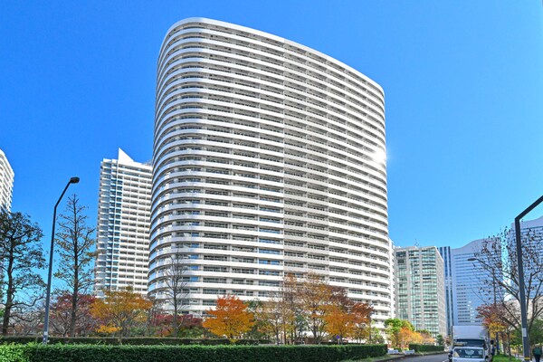 M.M.TOWERS FORESIS R棟の外観