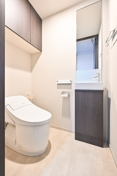 025