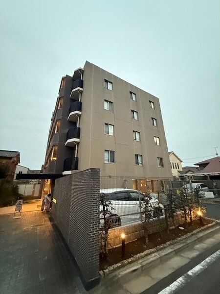 011
