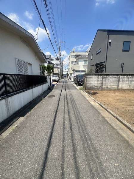 991