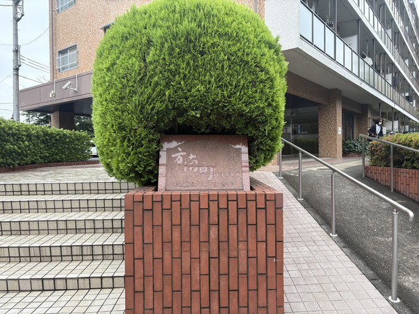 011