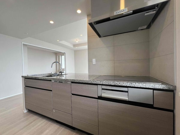 023