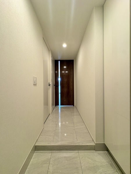 991