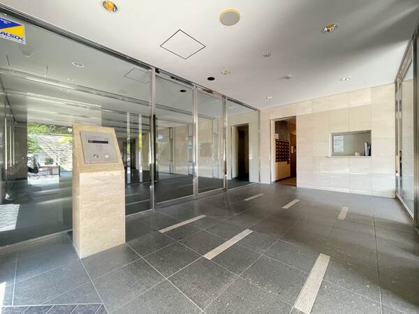 031