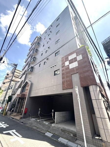 イーストコート