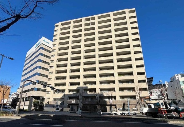 リーガル福島駅前