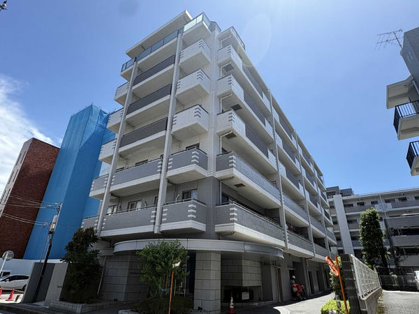 ライオンズマンション浦安シティの外観