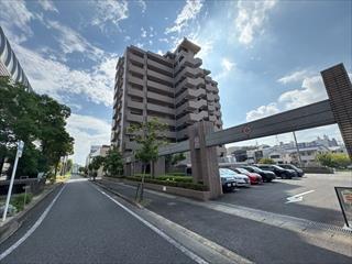 フレストスクエア名東神里