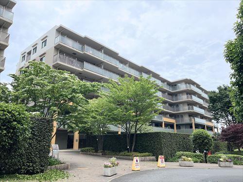 ララヒルズ