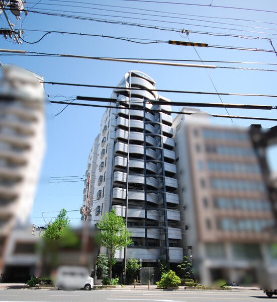 デ・リード河原町の外観