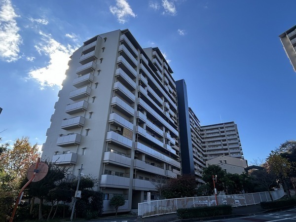 藤和さやまハイタウンB棟