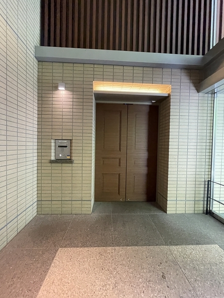 031