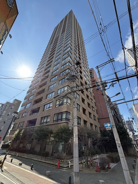 アーバンライフ御堂筋本町タワーの外観
