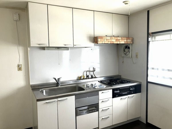 023