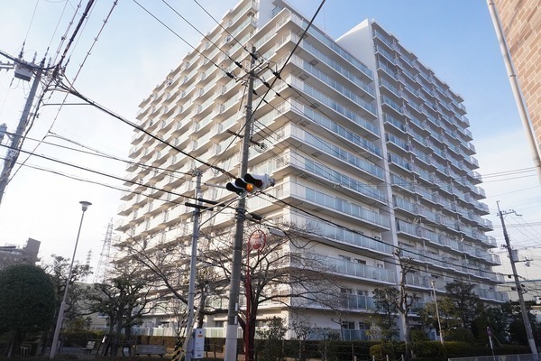 ファミール武庫川東の外観