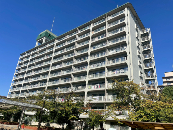 西宮グリーンマンション一号館の外観