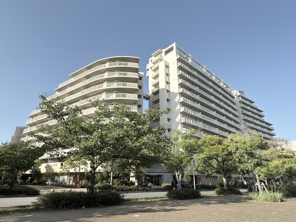 西宮マリナパークシティ・花のまちマリナヴィラの外観