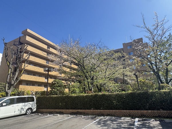 イトーピア西宮北口の外観