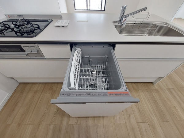 023