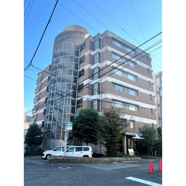 大倉山プレイスの外観
