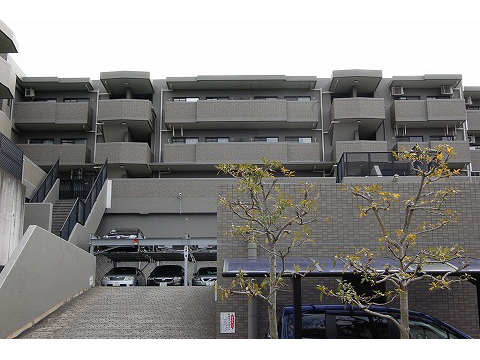 ヴェルビュ茨木・南春日丘