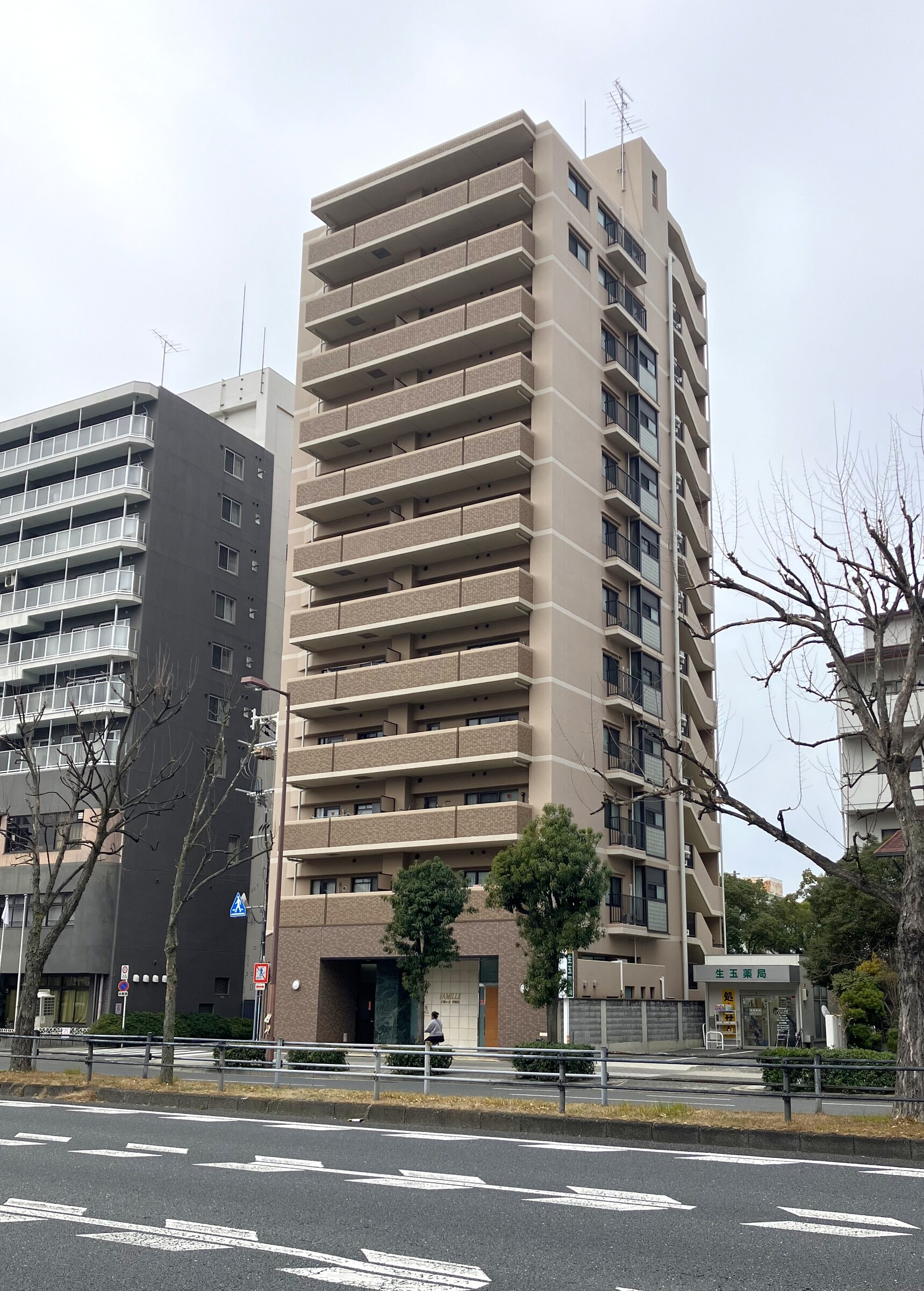 ファミール夕陽ヶ丘学園坂-0-0