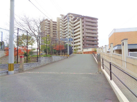 パークサンリヤン香住ヶ丘-h