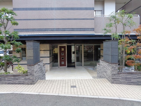 ブライトパークサンリヤン地行III番館 -h