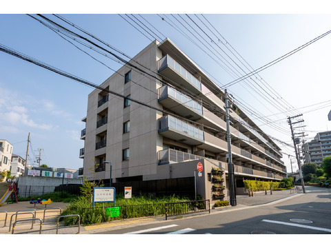 ウエリス吹田山手町イースト-h