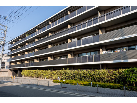 ウエリス吹田山手町イースト-h