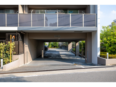 ウエリス吹田山手町イースト-h