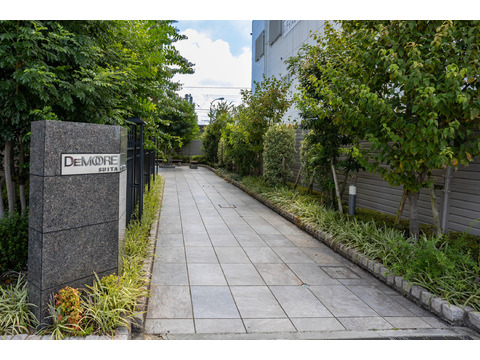 ディモア吹田千里丘-h