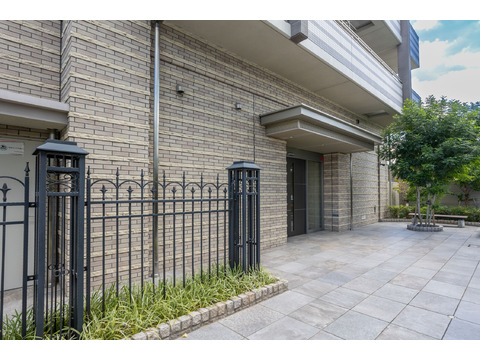 ディモア吹田千里丘-h