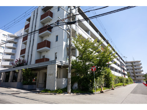 プレミスト千里・古江台