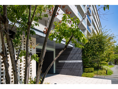 ローレルコート千里山-h