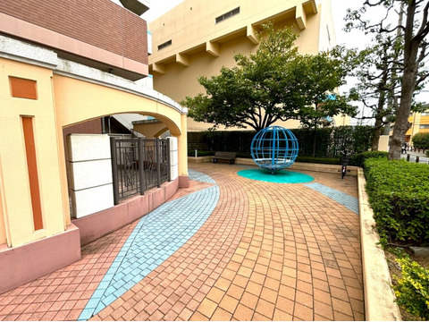 ルネ　アムパセオ-h