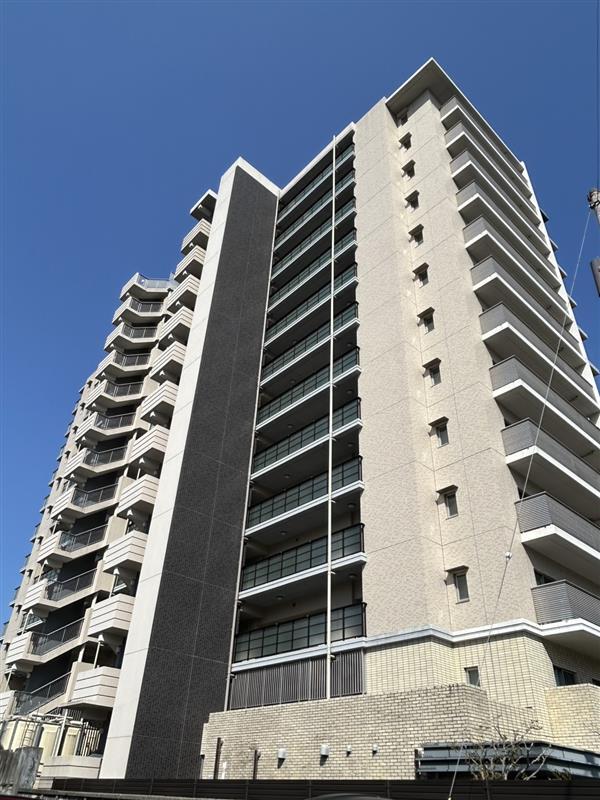 シャリエ大津県庁前通り-h