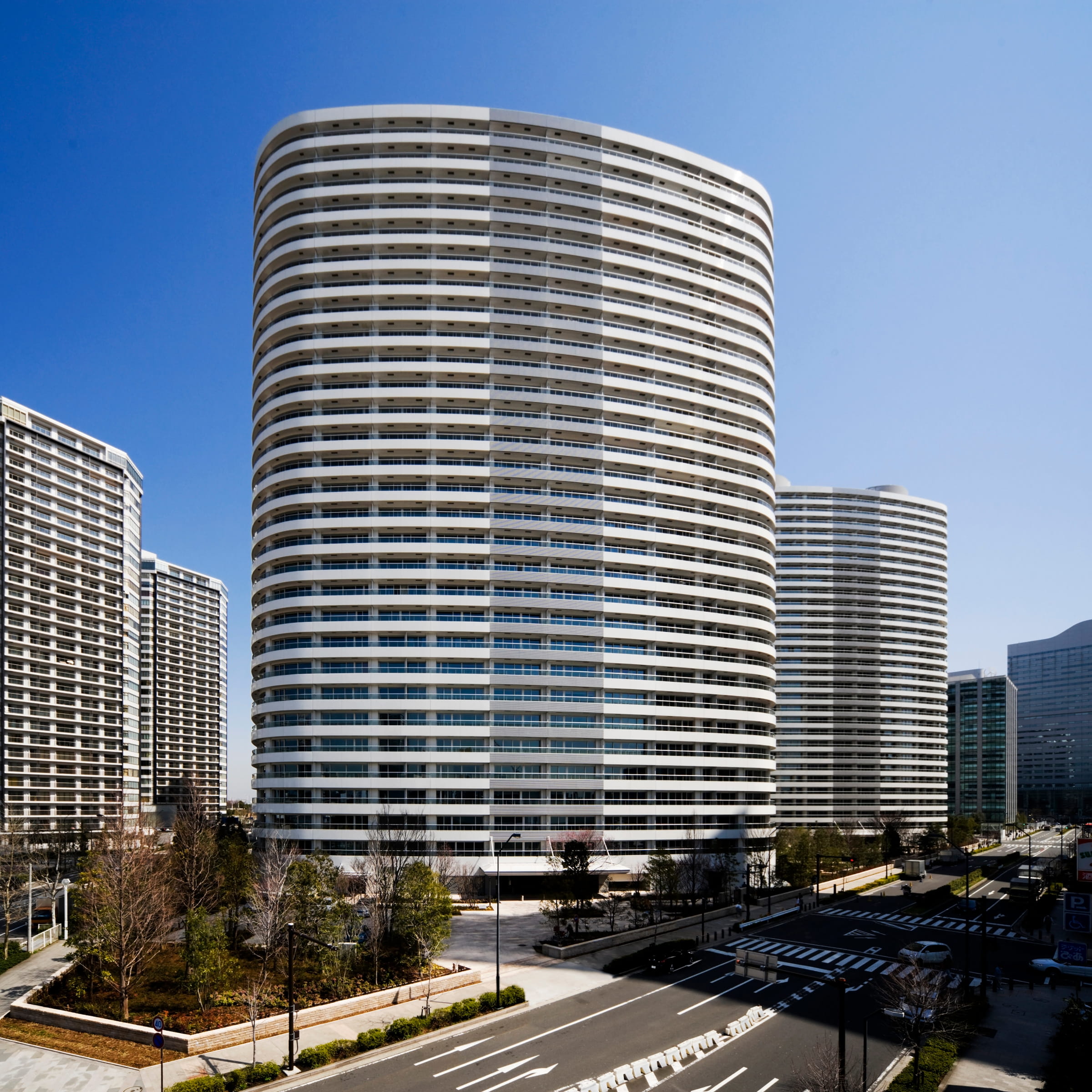 M.M.TOWERS FORESIS-h