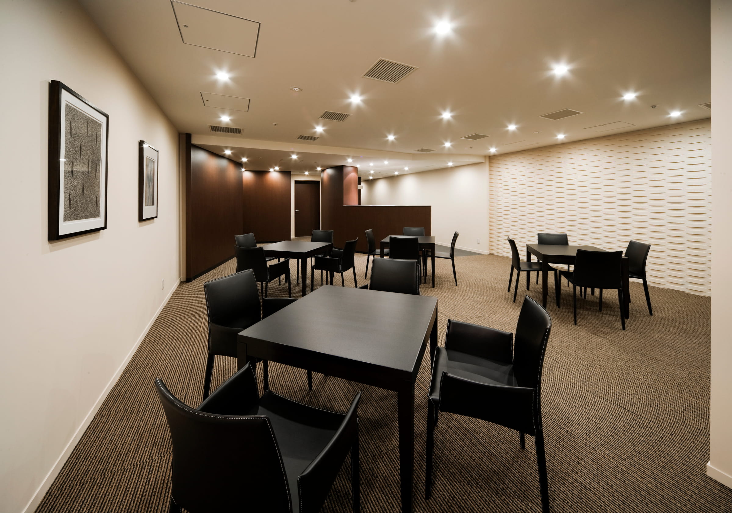 M.M.TOWERS FORESIS-h