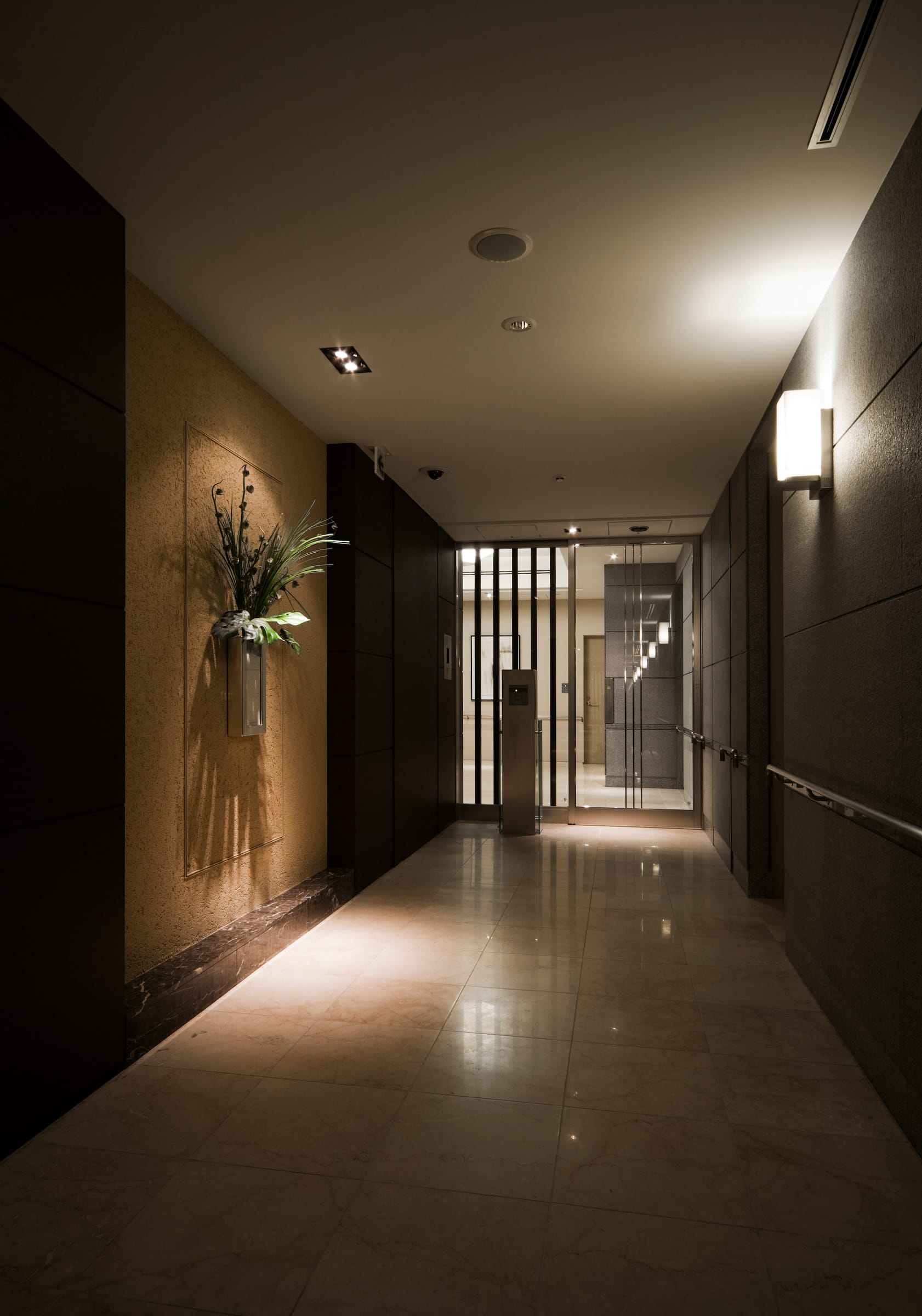 M.M.TOWERS FORESIS-h