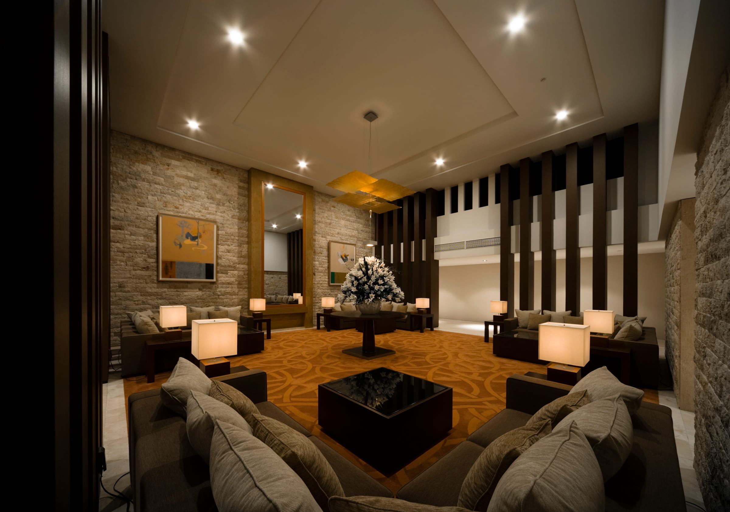 M.M.TOWERS FORESIS-h