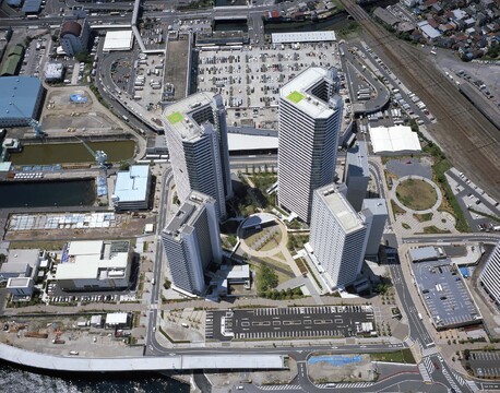 コットンハーバータワーズ